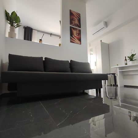 Oniria Suite - 100 Mt Dal Mare Terracina Exterior foto